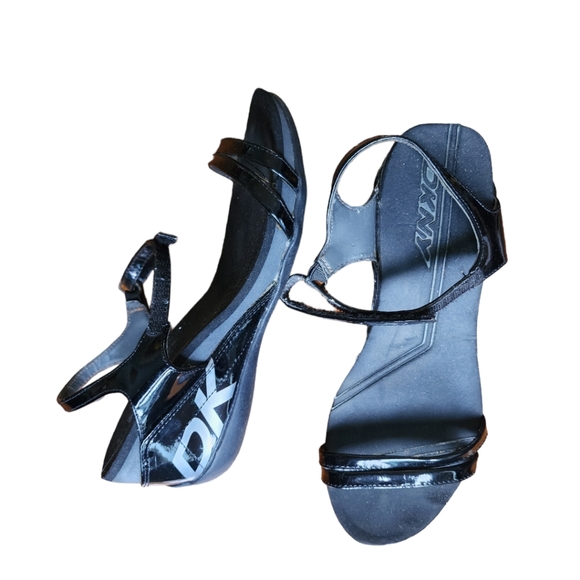 DKNY Sandals - Picture 1 of 8